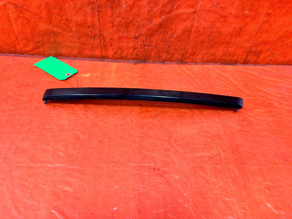 90 91 HONDA CIVIC HATCHBACK   LEFT CENTER PILLAR TRIM    73840 SH0 A10   OEM 3171
