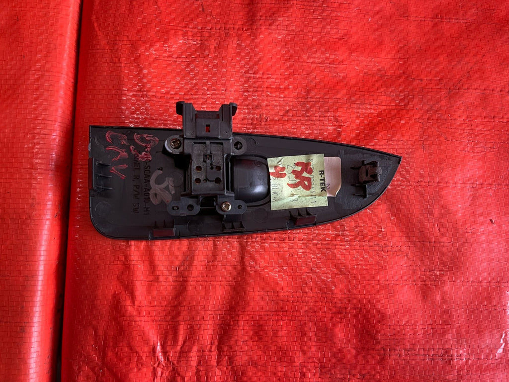 02 04 HONDA CR V CRV PASSENGER RIGHT REAR   WINDOW SWITCH   OEM FACTORY OE4