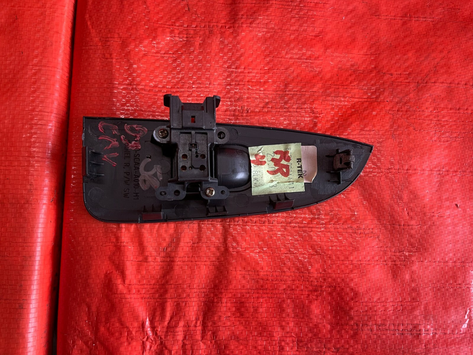 02 04 HONDA CR V CRV PASSENGER RIGHT REAR   WINDOW SWITCH   OEM FACTORY OE4