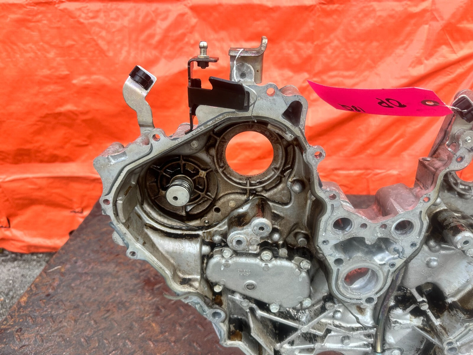 16 20 INFINITI Q50 & Q60   3.0L 300HP   TIMING CHAIN COVER CASE W/ L & R COVERS12