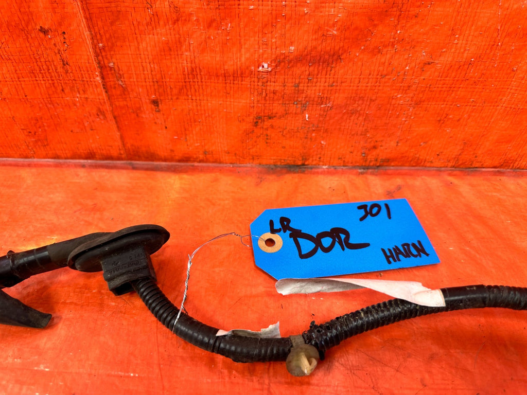 97-98 HONDA CR-V CRV - DRIVER LEFT REAR DOOR WIRING HARNESS WIRE LOOM OEM 3012
