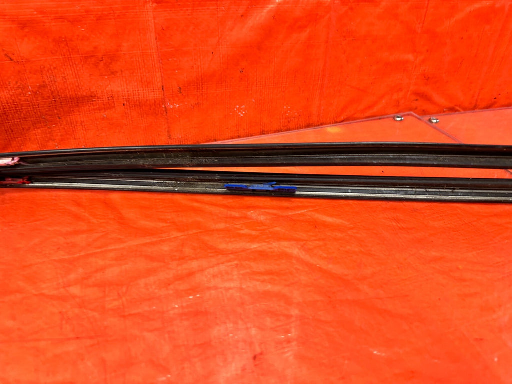 04 05 ACURA TSX   ROOF TRIM WEATHER STRIP SET LEFT & RIGHT DRIP RETAINER OEM 29113