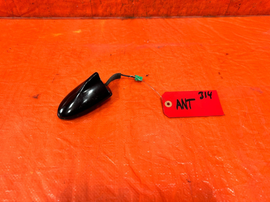 14 20 INFINITI Q50   FACTORY ANTENNA ASSEMBLY   OEM 3140