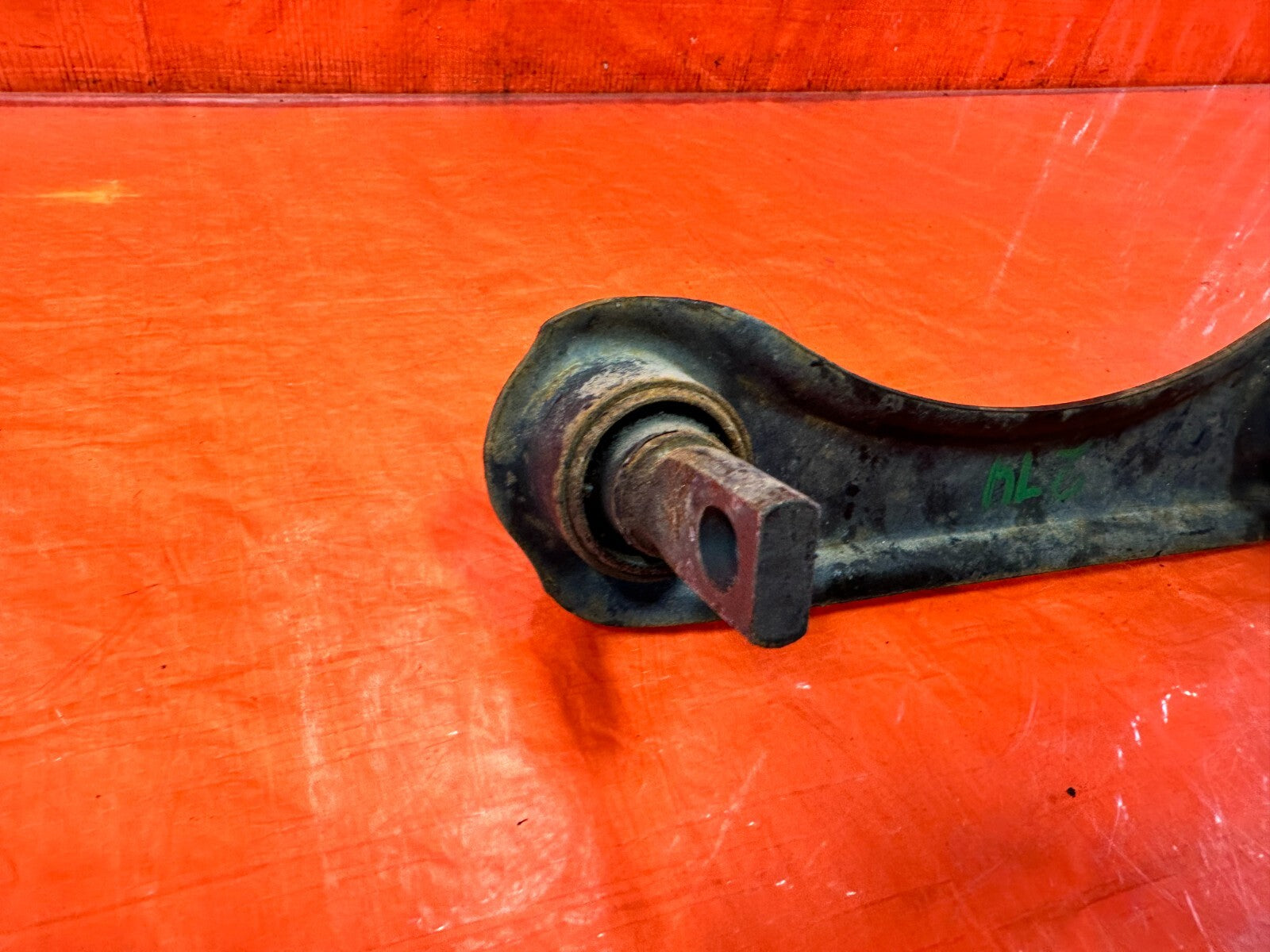 92 00 HONDA CIVIC / INTEGRA REAR UPPER CONTROL ARMS   LEFT RIGHT ARM SET OEM 27412