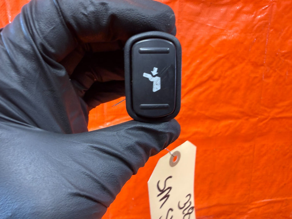 08 15 INFINITI G37 & Q60    2D COUPE   LEFT SEAT RECLINE SWITCH   OEM #3285