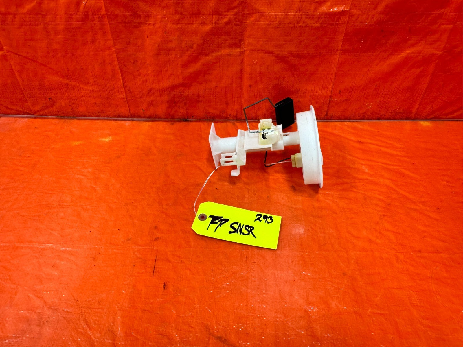 SCION FRS 17 20 86 13 20 BRZ GASOLINE GAS FUEL LEVER SENSOR METER UNIT OEM 2930