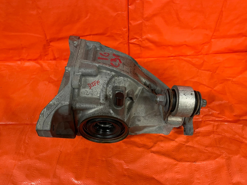 16 17 MERCEDES BENZ C300 W205   4MATIC   REAR DIFFERENTIAL CARRIER PUMPKIN OEM0