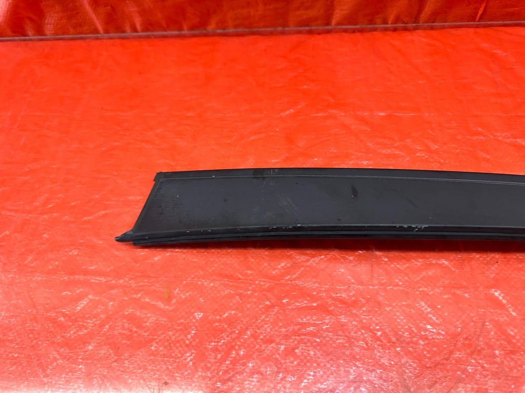 95 98 HONDA ODYSSEY   PASSENGER RIGHT REAR DOOR SASH TRIM   OEM FACTORY #1937