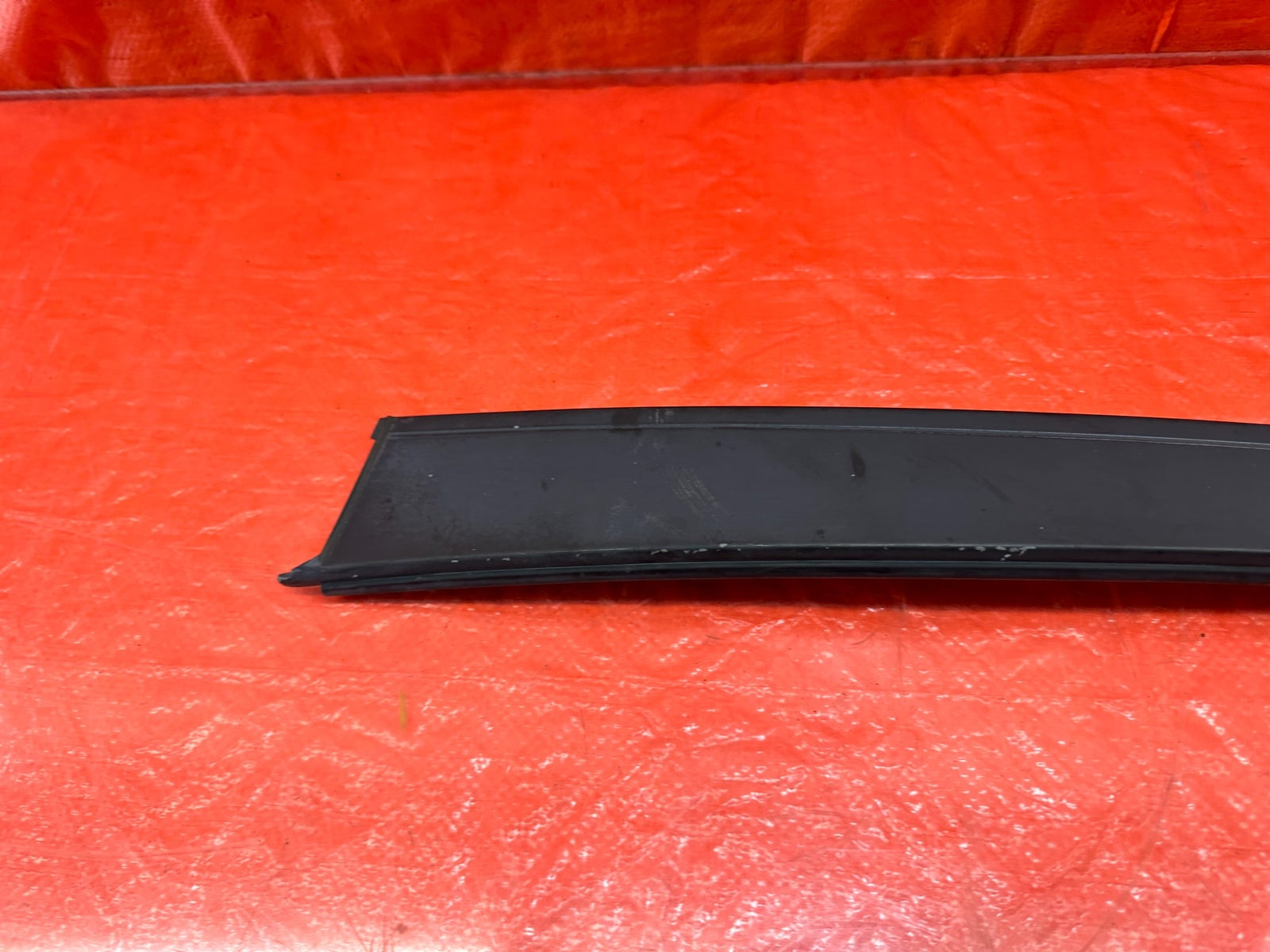 95 98 HONDA ODYSSEY   PASSENGER RIGHT REAR DOOR SASH TRIM   OEM FACTORY #1937