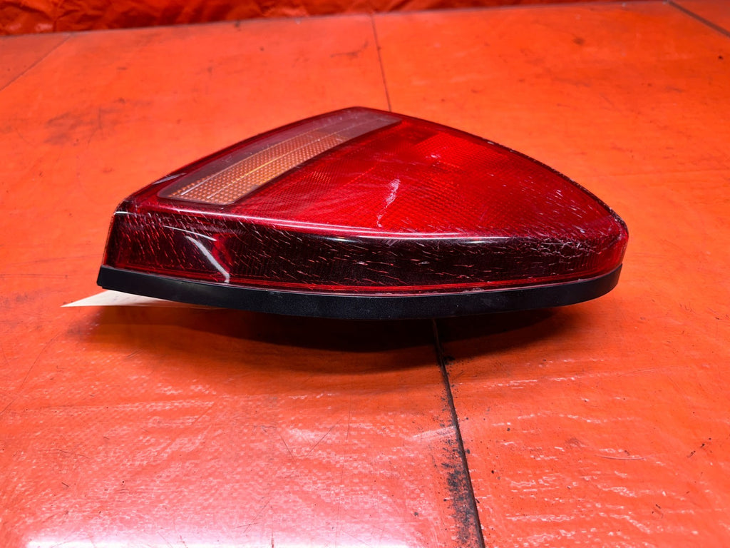 92 96 HONDA PRELUDE RIGHT PASSENGER TAIL LIGHT LAMP OEM #3329