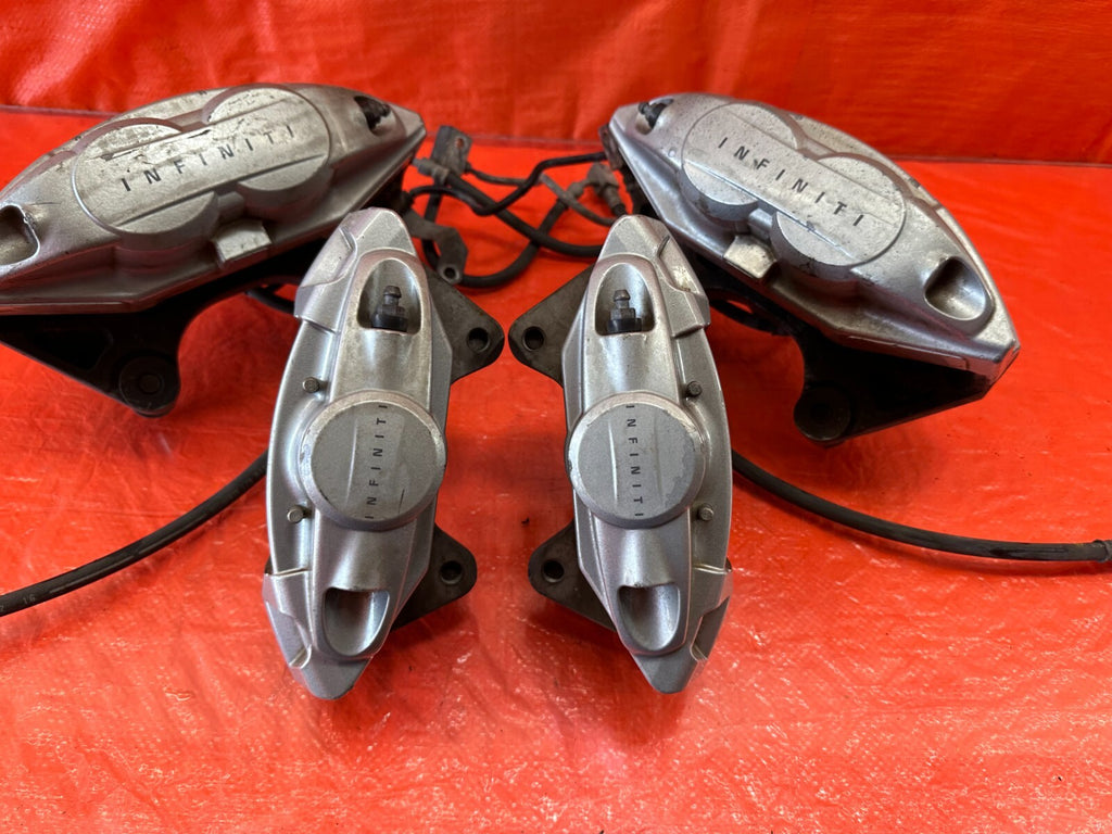 08 15 INFINITI G37 & Q60 SPORT   AKEBONO   BRAKE CALIPERS LEFT & RIGHT   OEM 1885