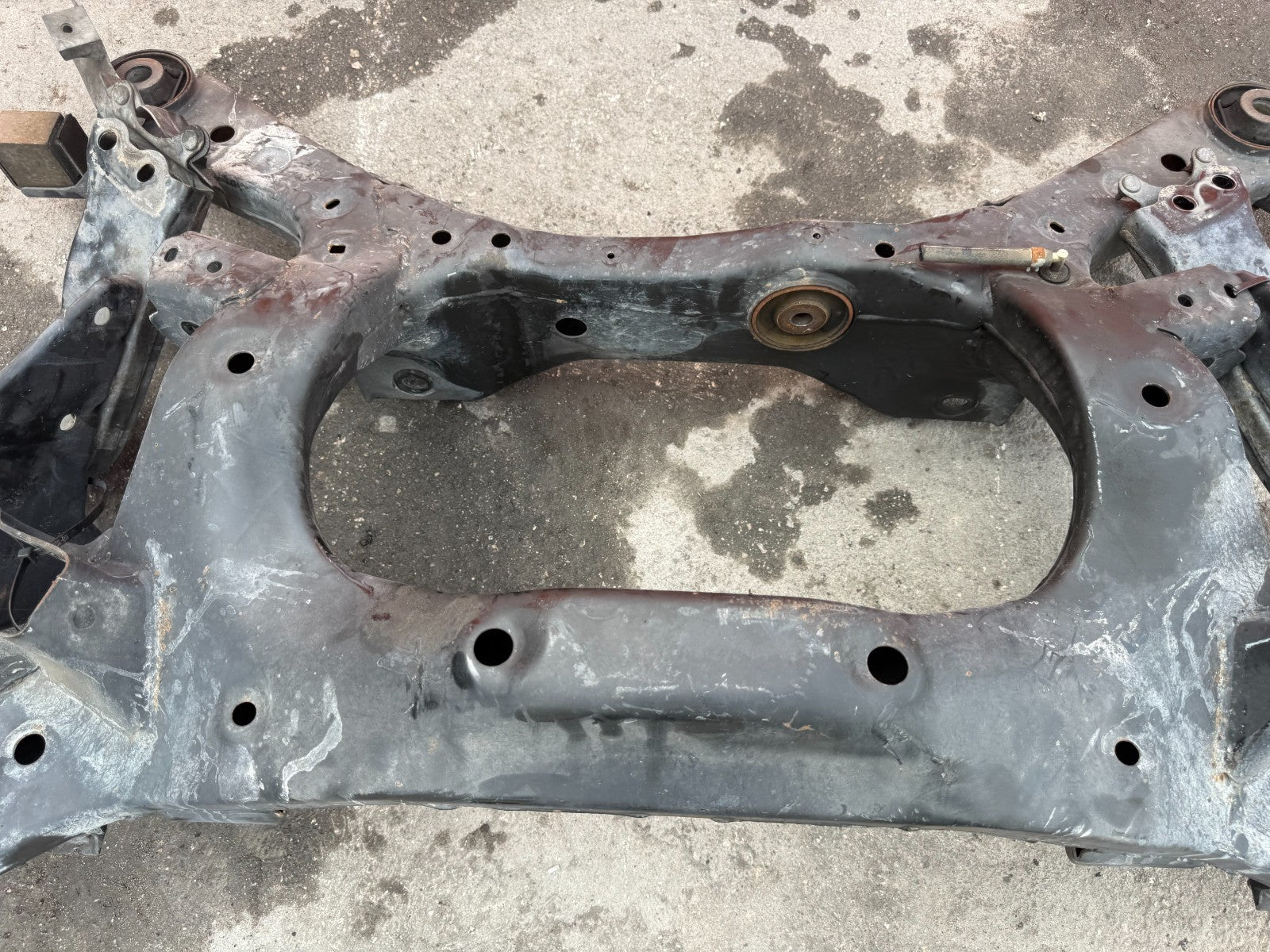 08 15 INFINITI G37 COUPE & CONVERTIBLE   REAR SUBFRAME CROSSMEMBER K FRAME   32018