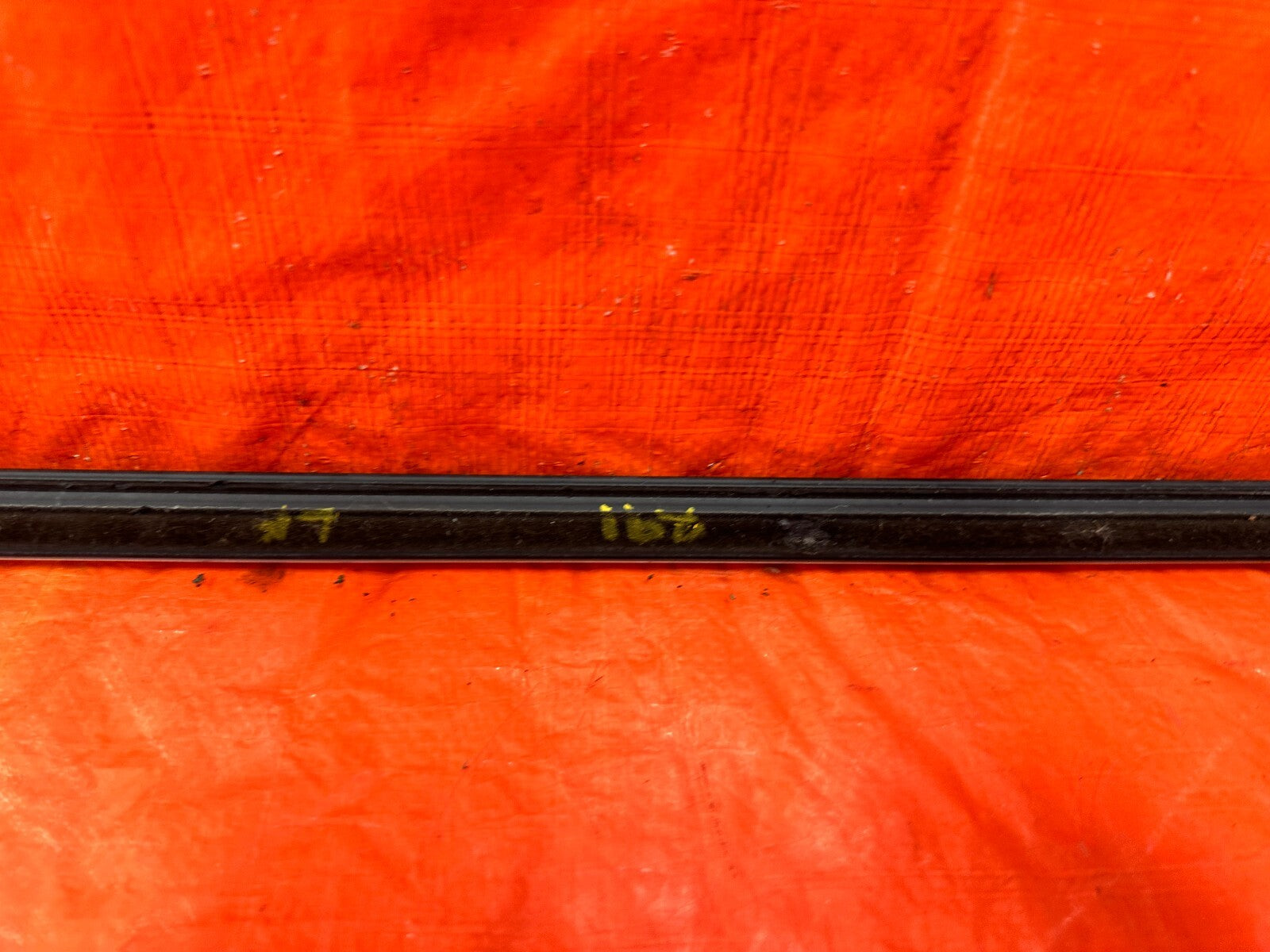 04 08 ACURA TSX DRIVER LEFT FRONT EXTERIOR WINDOW GLASS TRIM   OEM FACTORY #2918
