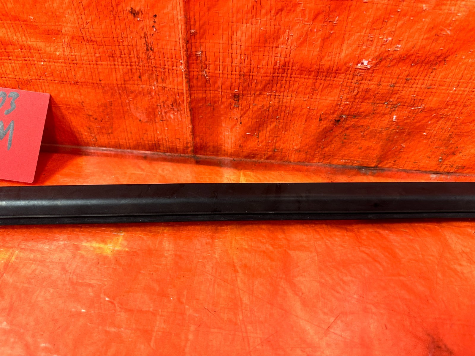 04 11 MAZDA RX8 RX 8   DRIVER LEFT EXTERIOR WINDOW GLASS TRIM   OEM FACTORY #3032