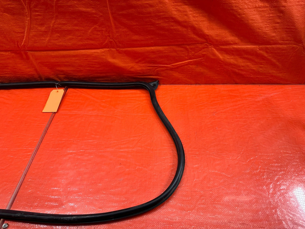 08 15 LANCER EVOLUTION X EVO 10 PASSENGER RIGHT FRONT DOOR WEATHER STRIP OEM 2064