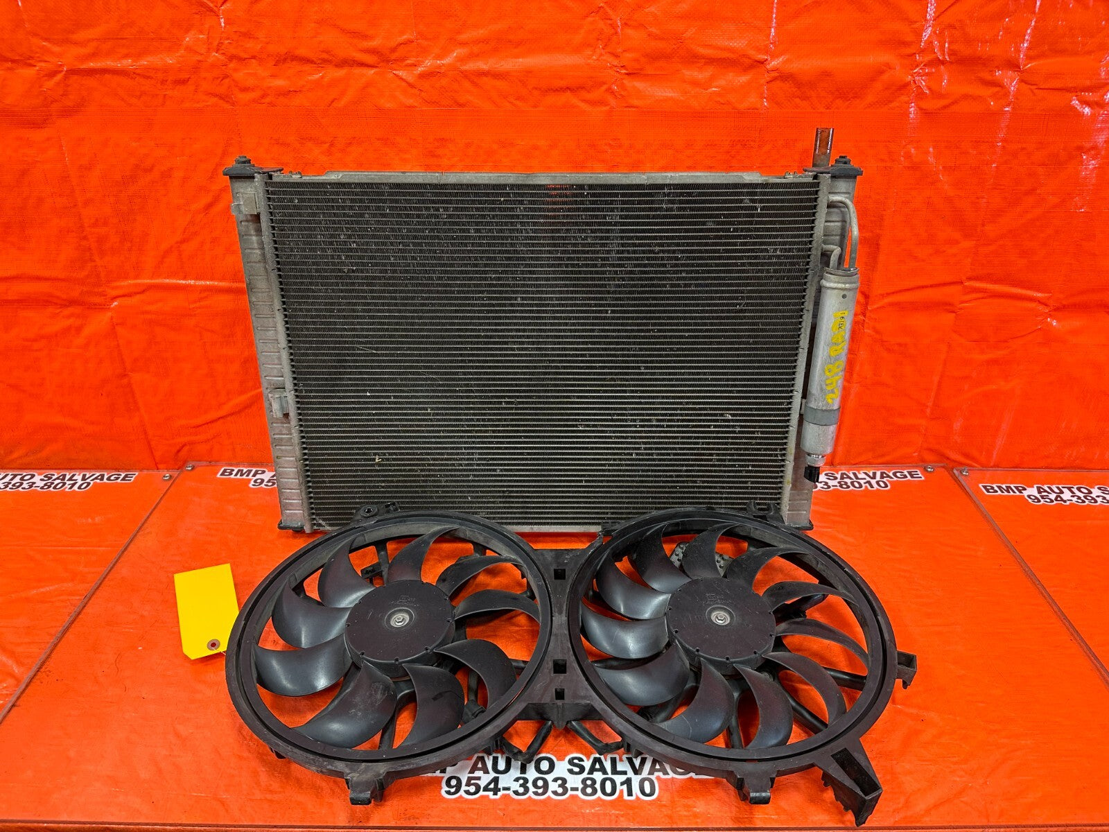 08 15 INFINITI G37 & Q60   6 SPEED MANUAL ONLY   RADIATOR W/ BOTH FANS OEM #24812