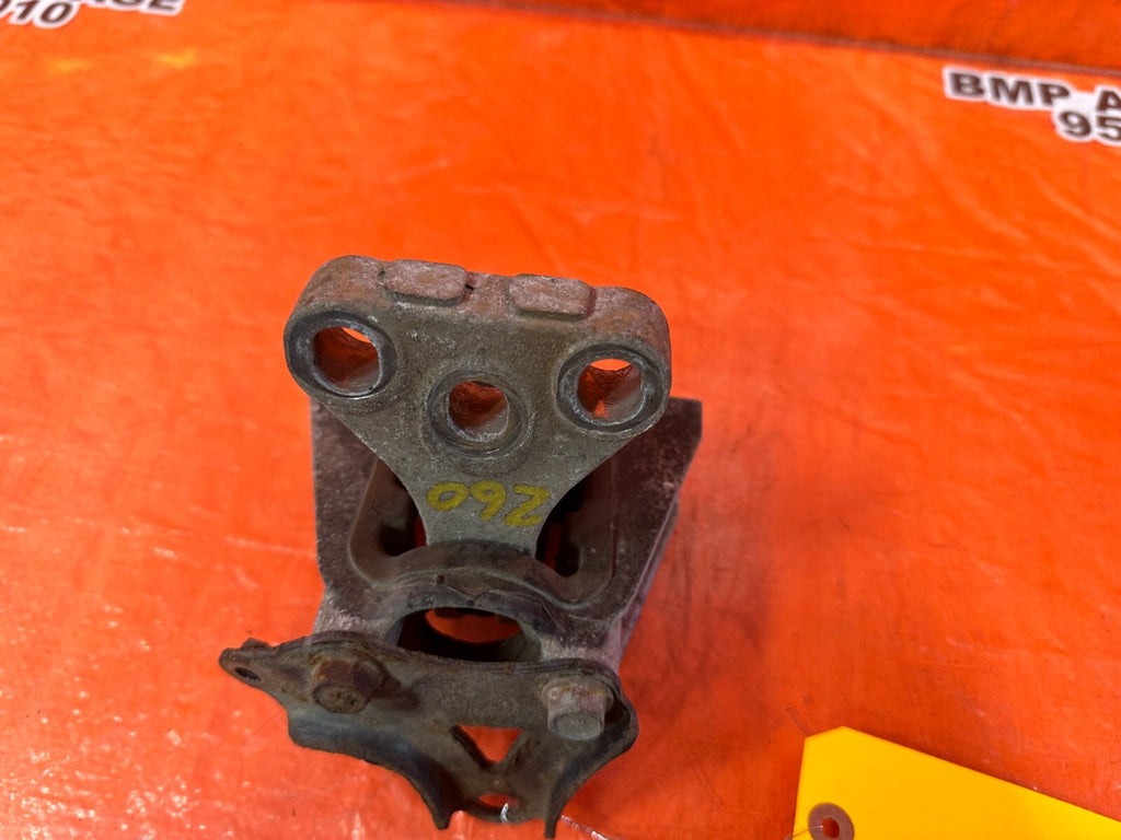 06 11 HONDA CIVIC 1.8L   5 SPEED MANUAL STICK SHIFT TRANSMISSION MOUNT OEM 2606