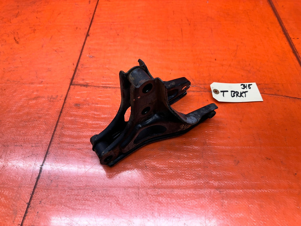 1992-1995 HONDA CIVIC MANUAL TRANS REAR ENGINE MOUNT BRACKET OEM #3484