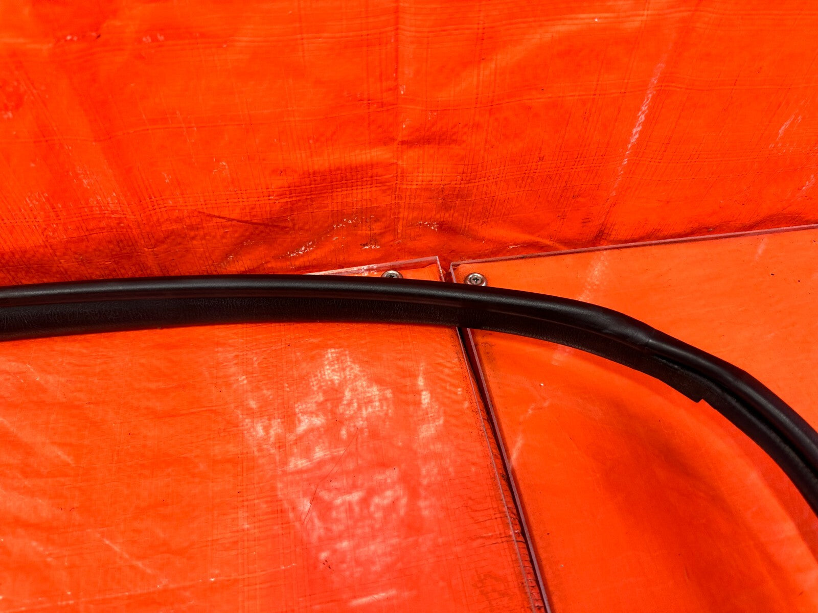 92 96 HONDA PRELUDE   CHASSIS TO DOOR OPEN TRIM RUBBER STRIP RIGHT FRONT OEM 27315