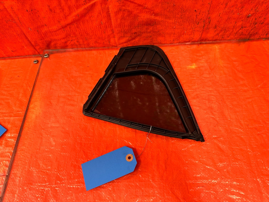 09 14 ACURA TSX   DRIVER LEFT REAR VENT GLASS   OEM FACTORY #3214