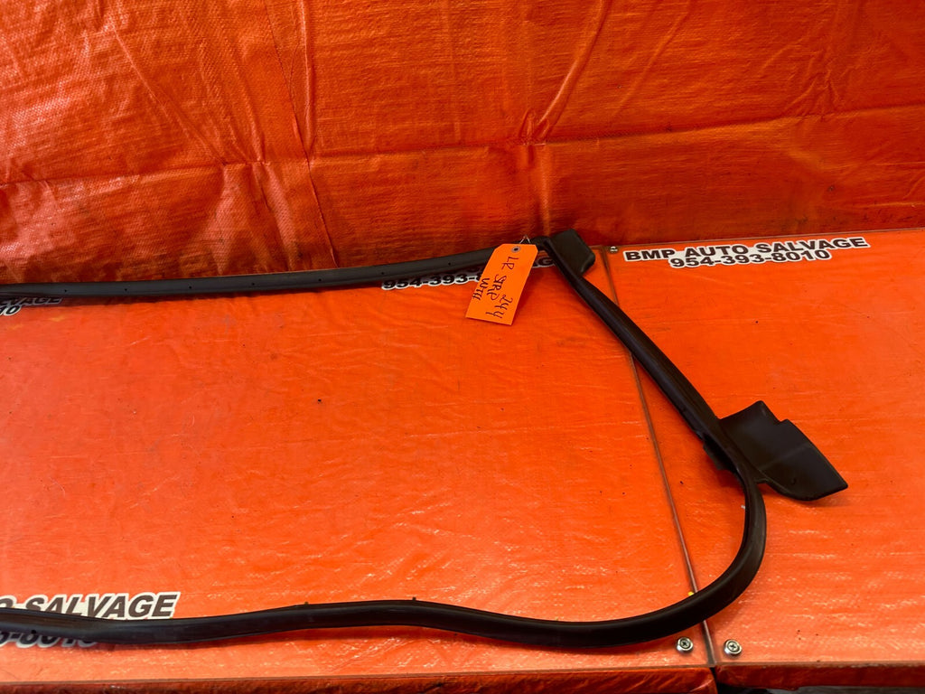 07 09 LEXUS ES350   DRIVER LEFT REAR WEATHER STRIP TRIM SEAL GASKET OEM 2445
