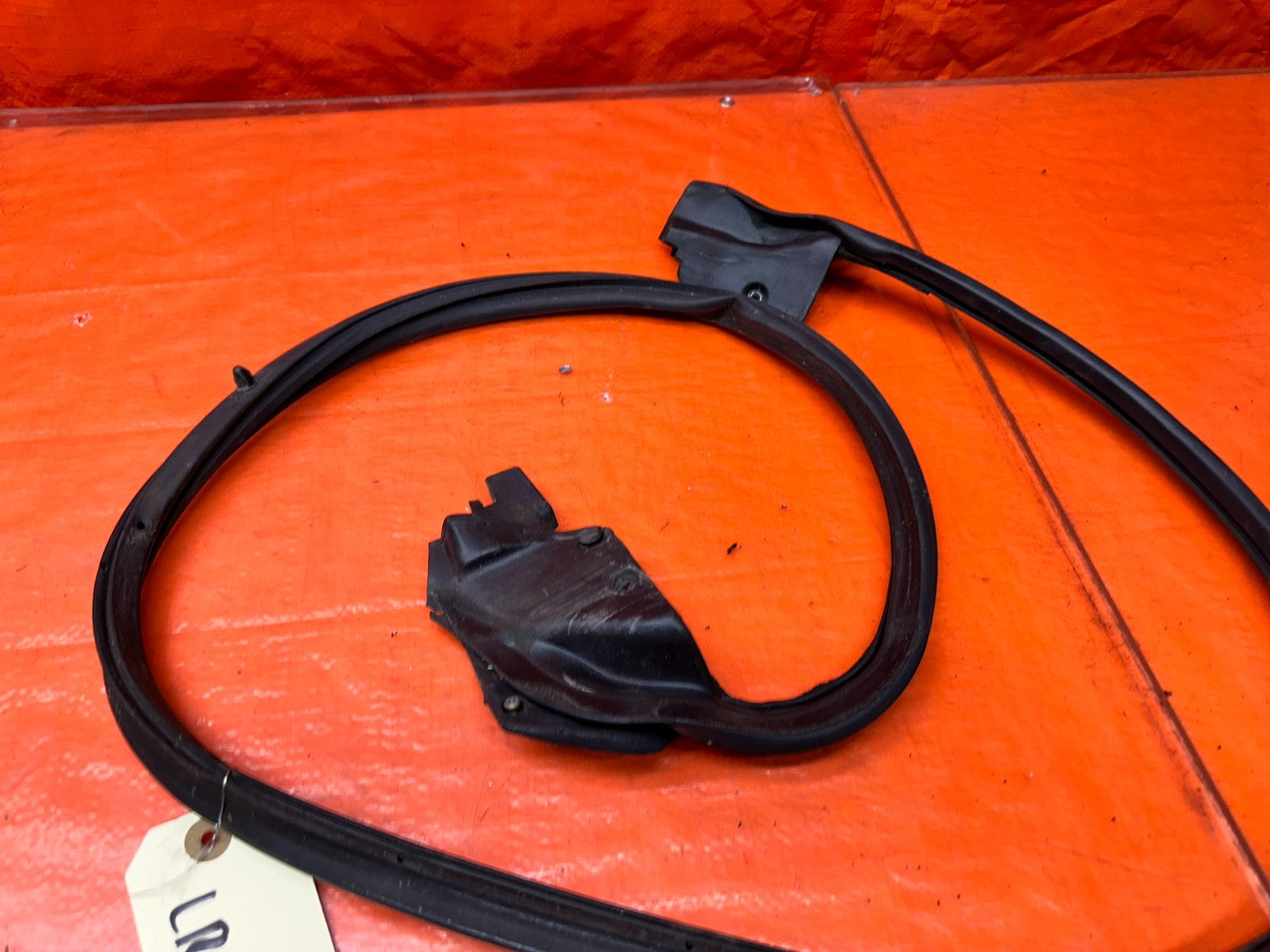 94-01 ACURA INTEGRA 4D 1.8L LEFT REAR LR DRIVER DOOR WEATHER STRIP SEAL OEM #34110