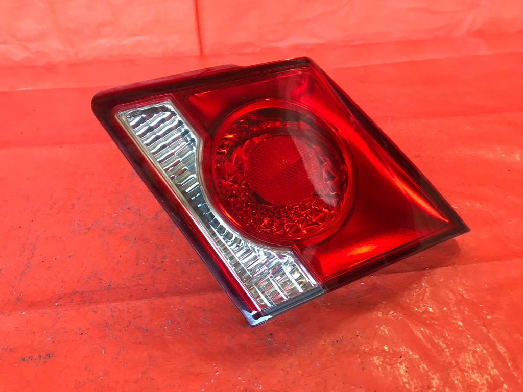 OEM 2013 2014 2015 CHEVROLET CRUZE PASSENGER RIGHT INNER TRUNK TAIL LIGHT LAMP5