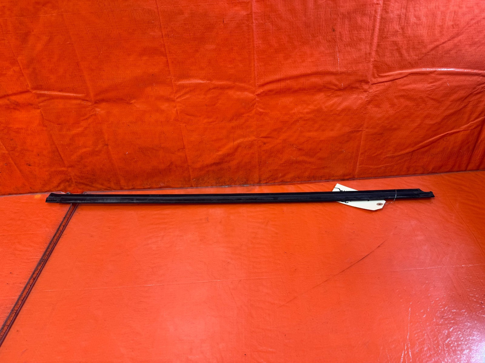 08 15 INFINITI G37 COUPE &   DRIVER LEFT EXTERIOR WINDOW GLASS TRIM OEM 3287