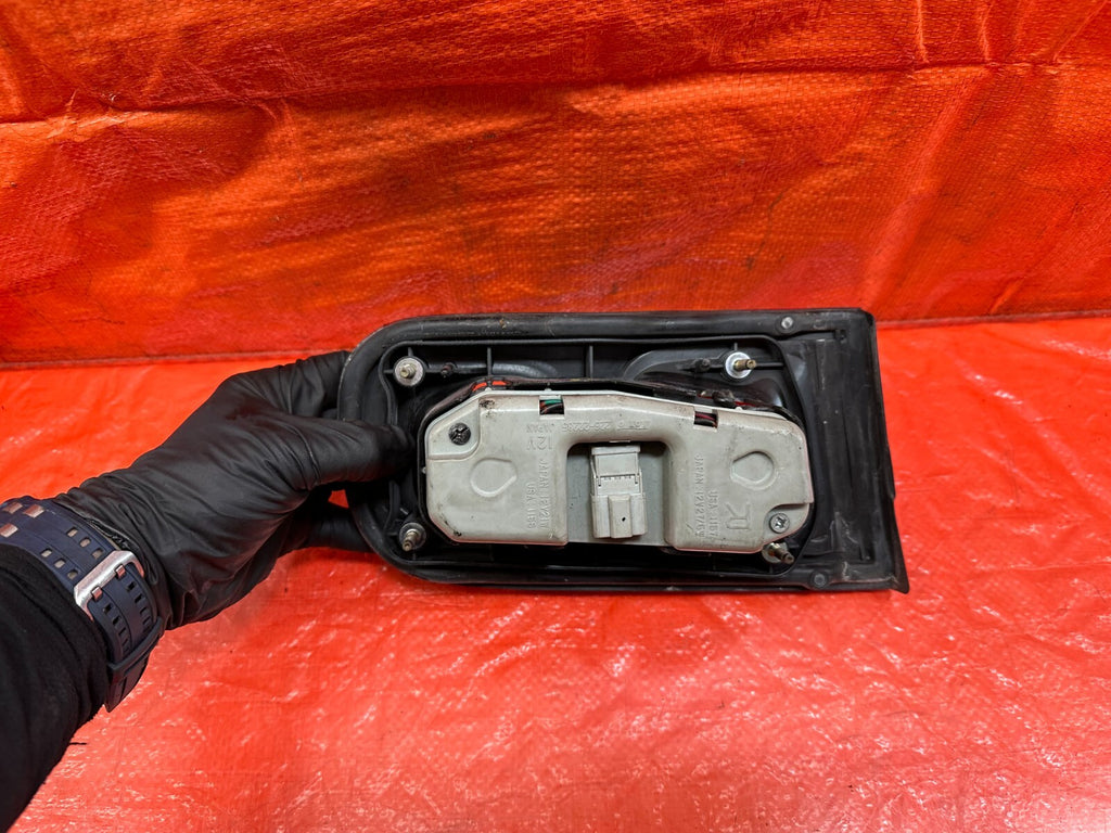 98 01 ACURA INTEGRA SEDAN   PASSENGER RIGHT INNER   TAIL LIGHT LAMP   OEM #2296