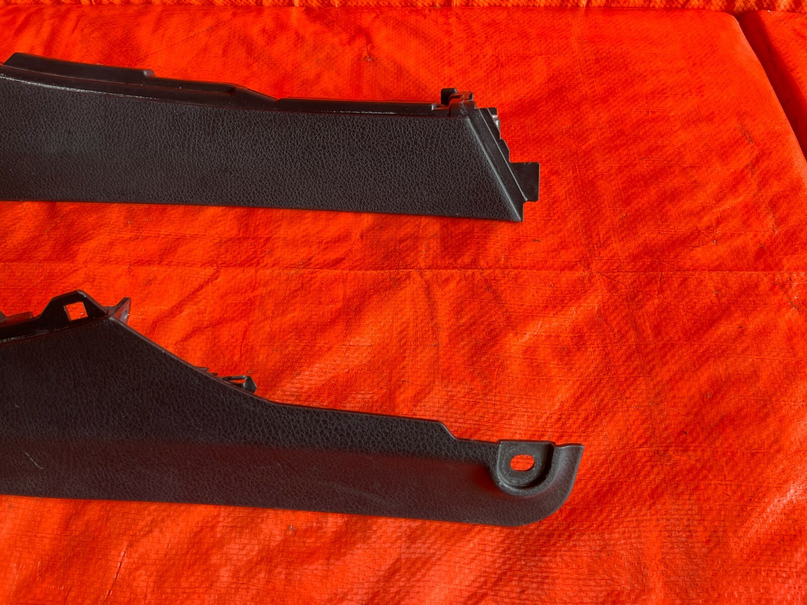 11 14 SUBARU IMPREZA WRX STI SEDAN   CENTER CONSOLE ARM REST TRIM LEFT RIGHT OEM4