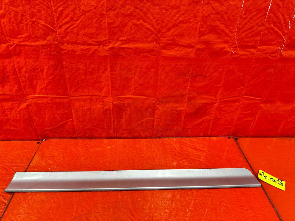 88 89 HONDA CRX   RIGHT   LOWER DOOR MOLDING TRIM INSERT LINER LINING OEM #2770