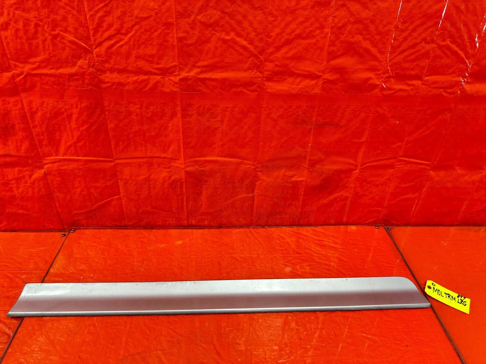 88 89 HONDA CRX   RIGHT   LOWER DOOR MOLDING TRIM INSERT LINER LINING OEM #2770