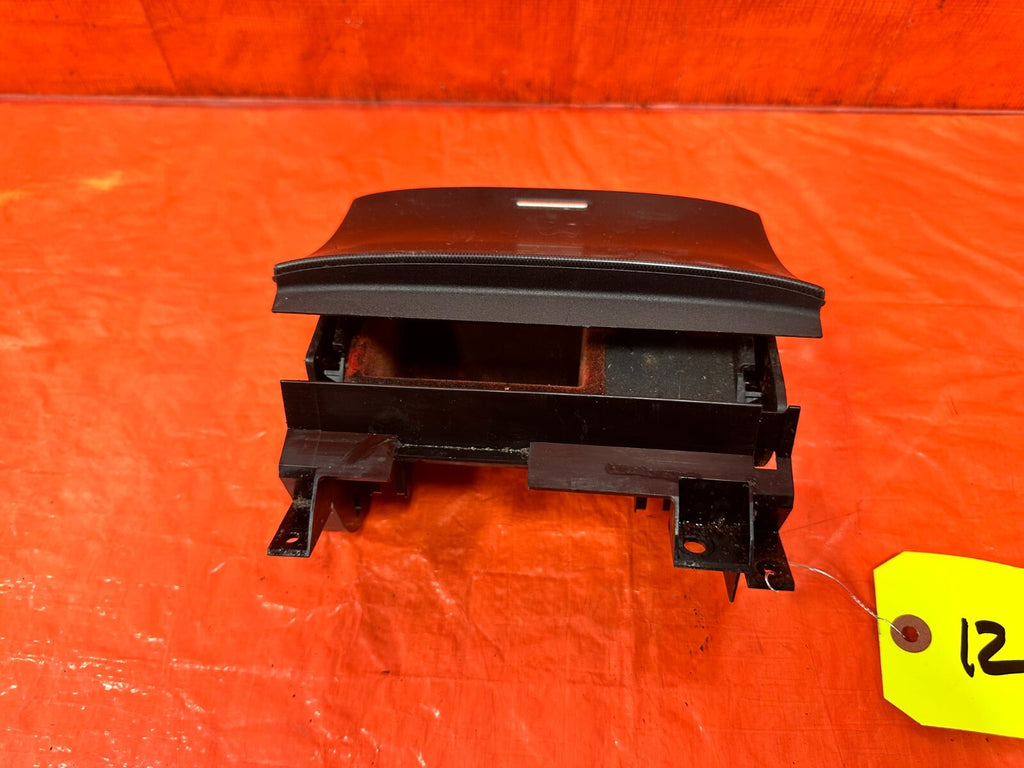 06 08 ACURA TSX   LOWER CENTER CONSOLE CUBBY STORAGE W/ 12V SOCKET   OEM 2756