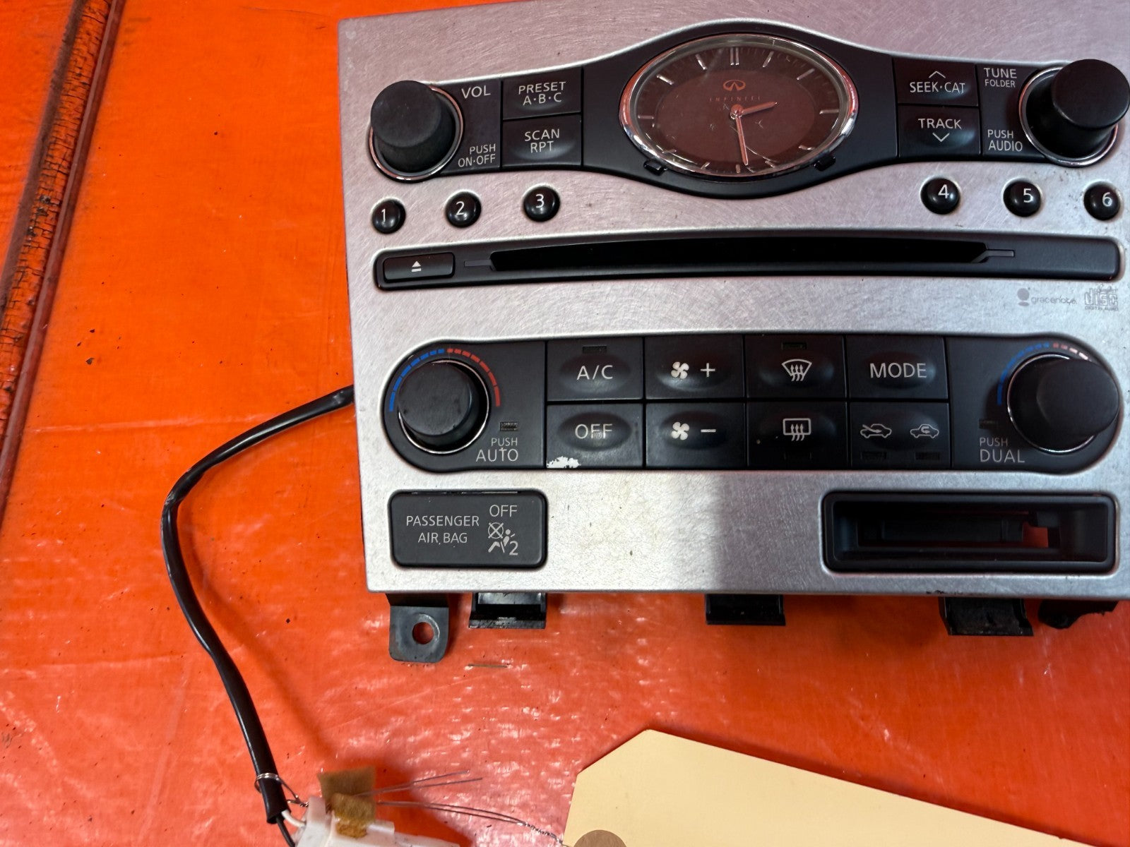 08 09 INFINITI G37 2D COUPE   RADIO AND CLIMATE CONTROL W/ BEZEL   OEM #3285