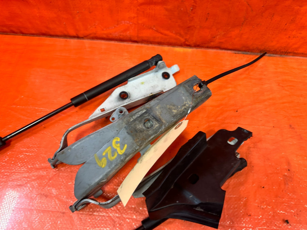 08 15 INFINITI G37 Q60 FRONT HOOD HINGES MOUNT BRACKETS LEFT RIGHT SET #3295