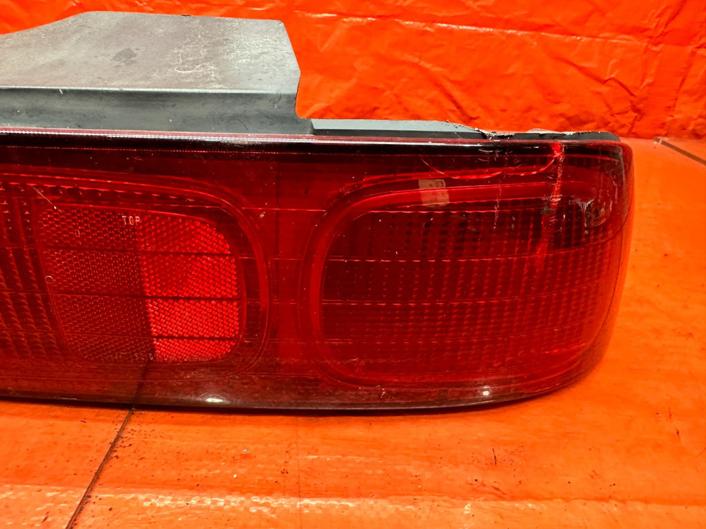 98 01 ACURA INTEGRA 2D RIGHT PASSENGER REAR TAIL LIGHT LAMP OEM #3316