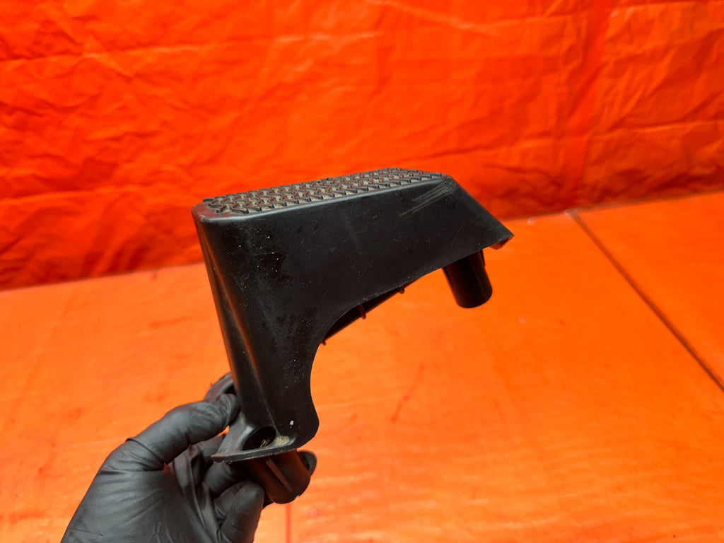 97 01 HONDA PRELUDE 2.2L DRIVER LEFT FOOT REST DEAD PEDAL TRIM PLASTIC #3368