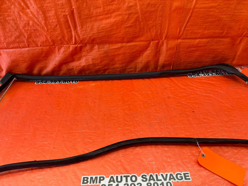 07 09 LEXUS ES350 PASSENGER RIGHT REAR WEATHER STRIP TRIM SEAL GASKET OEM 2447