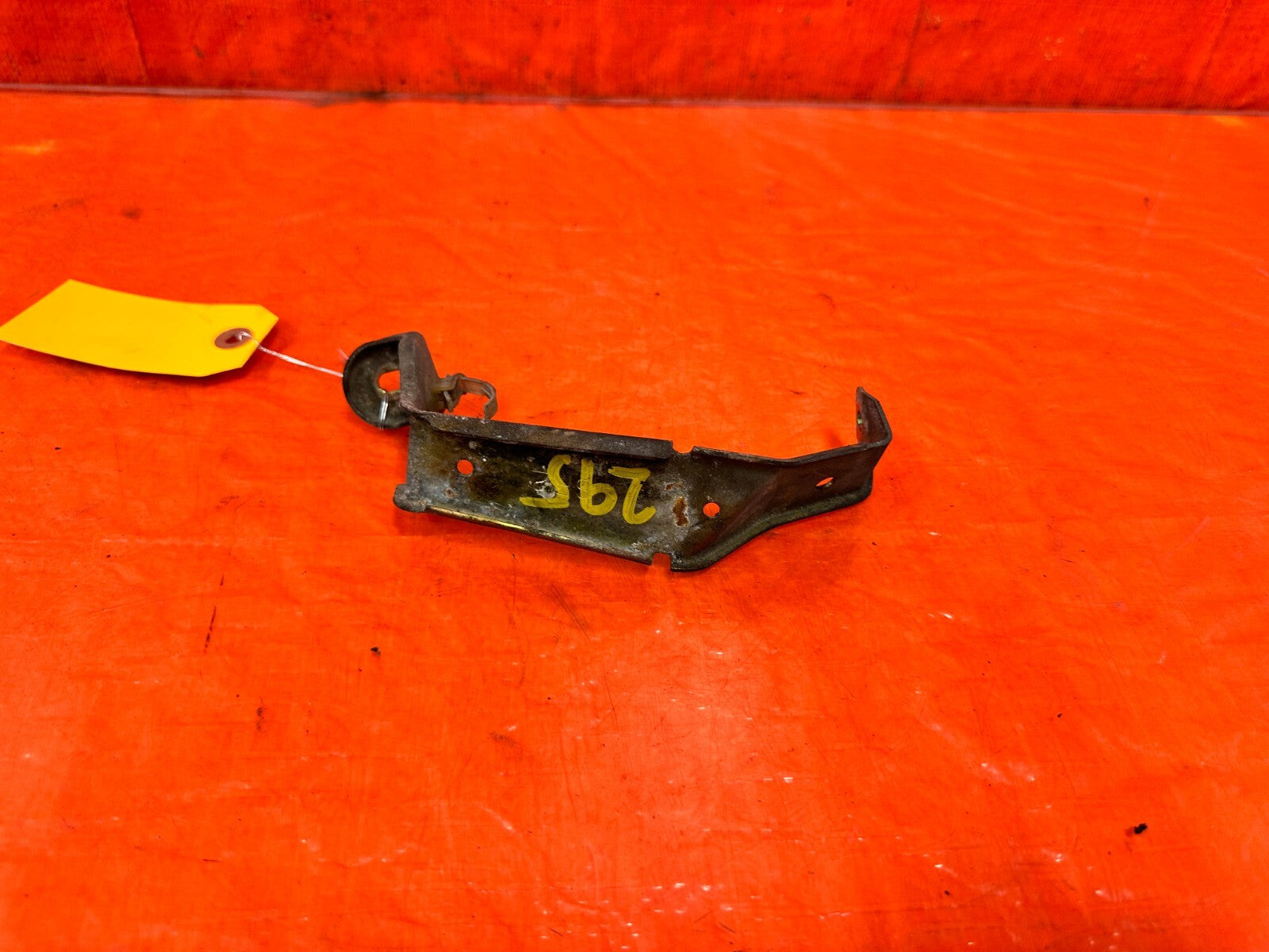 96 00 HONDA CIVIC   RADIATOR EXPANSION TANK COOLANT RESERVOIR BRACKET OEM #2951