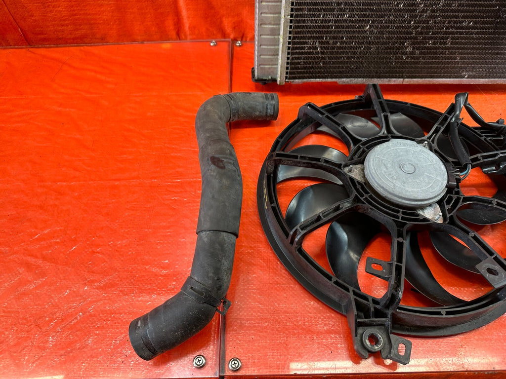08 15 INFINITI G37 Q60   6 SPEED MANUAL RADIATOR W/ FANS & HOSES   OEM #2326