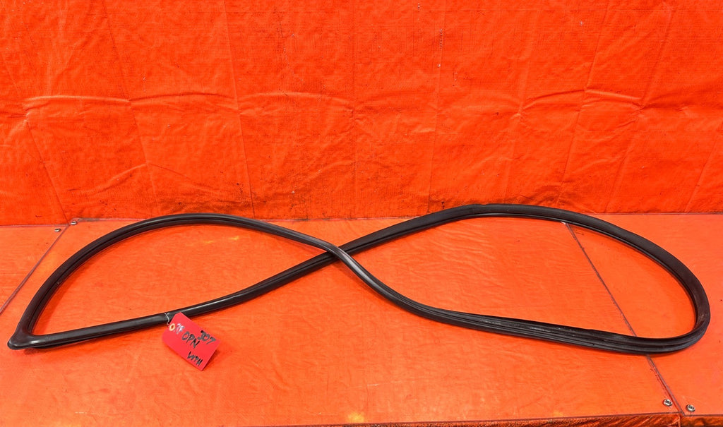 06 11 CIVIC 4D SEDAN CHASSIS TO DOOR OPEN TRIM RUBBER STRIP RIGHT FRONT OEM 3070