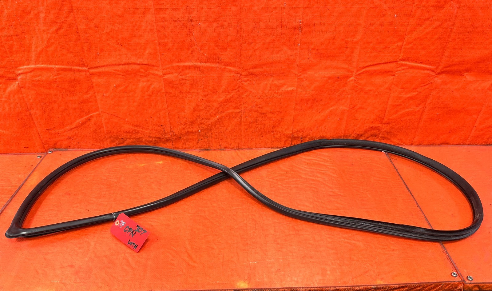 06 11 CIVIC 4D SEDAN CHASSIS TO DOOR OPEN TRIM RUBBER STRIP RIGHT FRONT OEM 3070