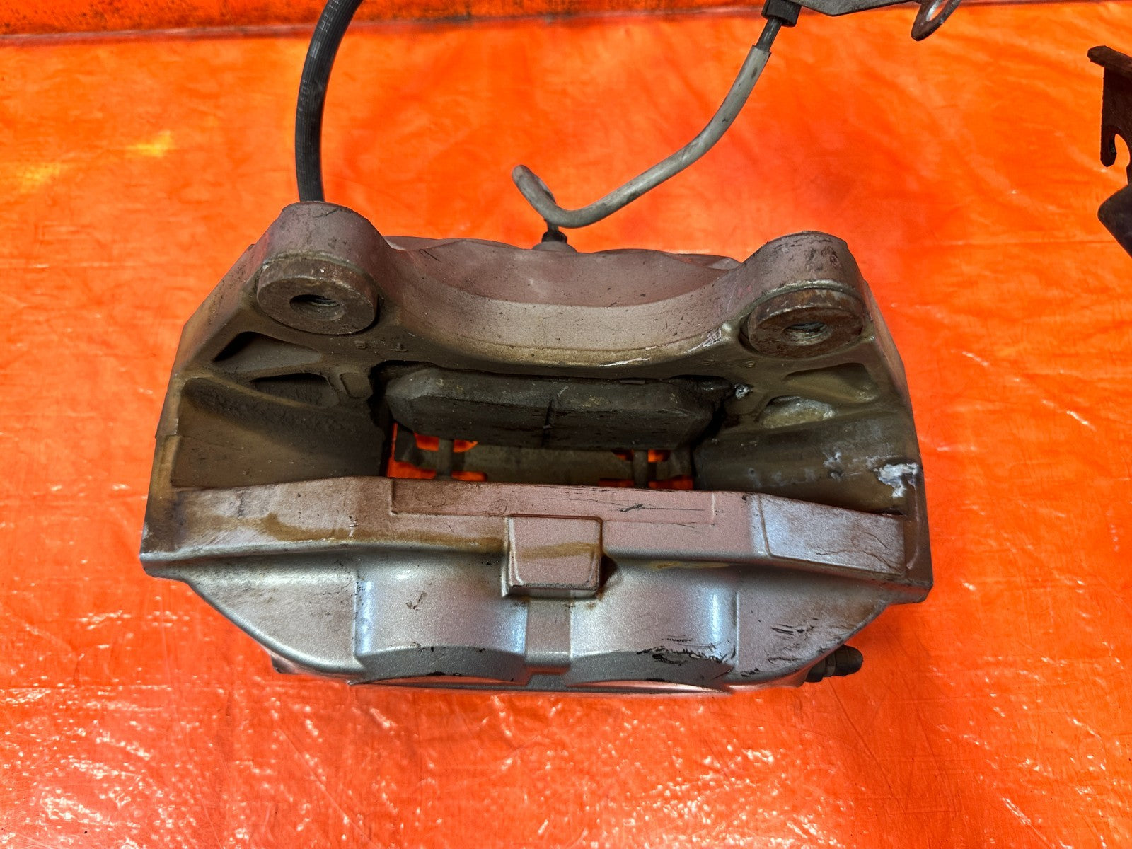 08 15 G37 Q60 14 23 Q50 SPORT   AKEBONO   PASSENGER RIGHT FRONT CALIPER OEM 32811