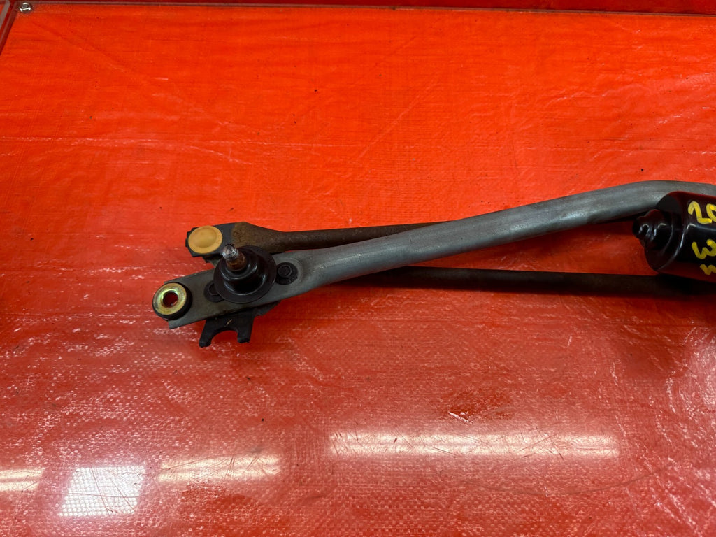 96 00 HONDA CIVIC   WINDSHIELD WIPER MOTOR AND WIPER LINKAGE COMBO   OEM #2087
