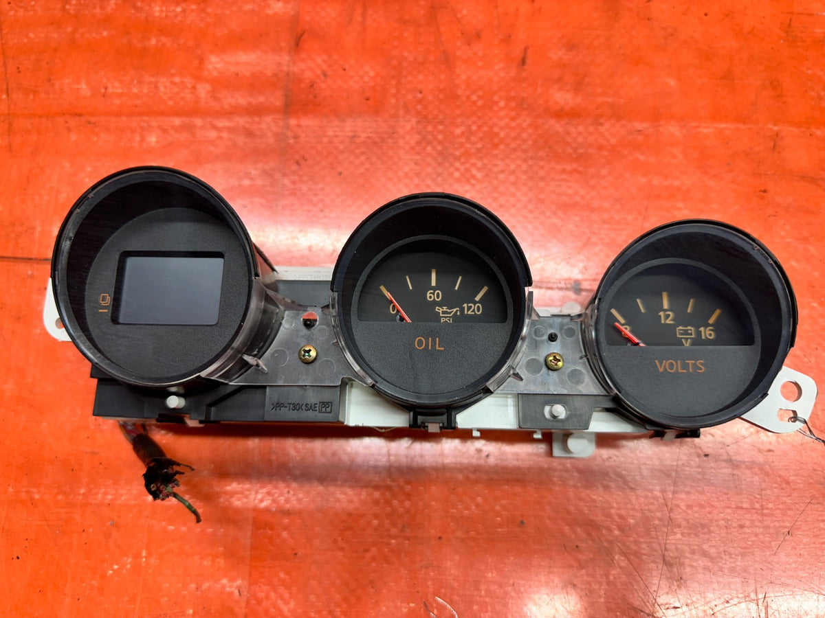 03-05 NISSAN 350Z DASH TRIPLE GAUGE POD OIL PRESSURE VOLT METER OEM #3464