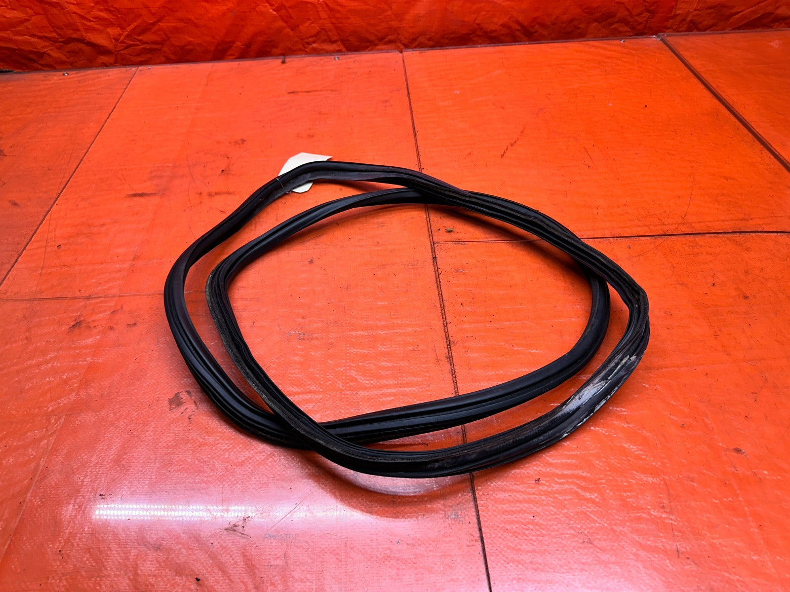 97 01 HONDA PRELUDE 2.2L REAR TRUNK DECKLID WEATHER STRIP RUBBER SEAL OEM #33612