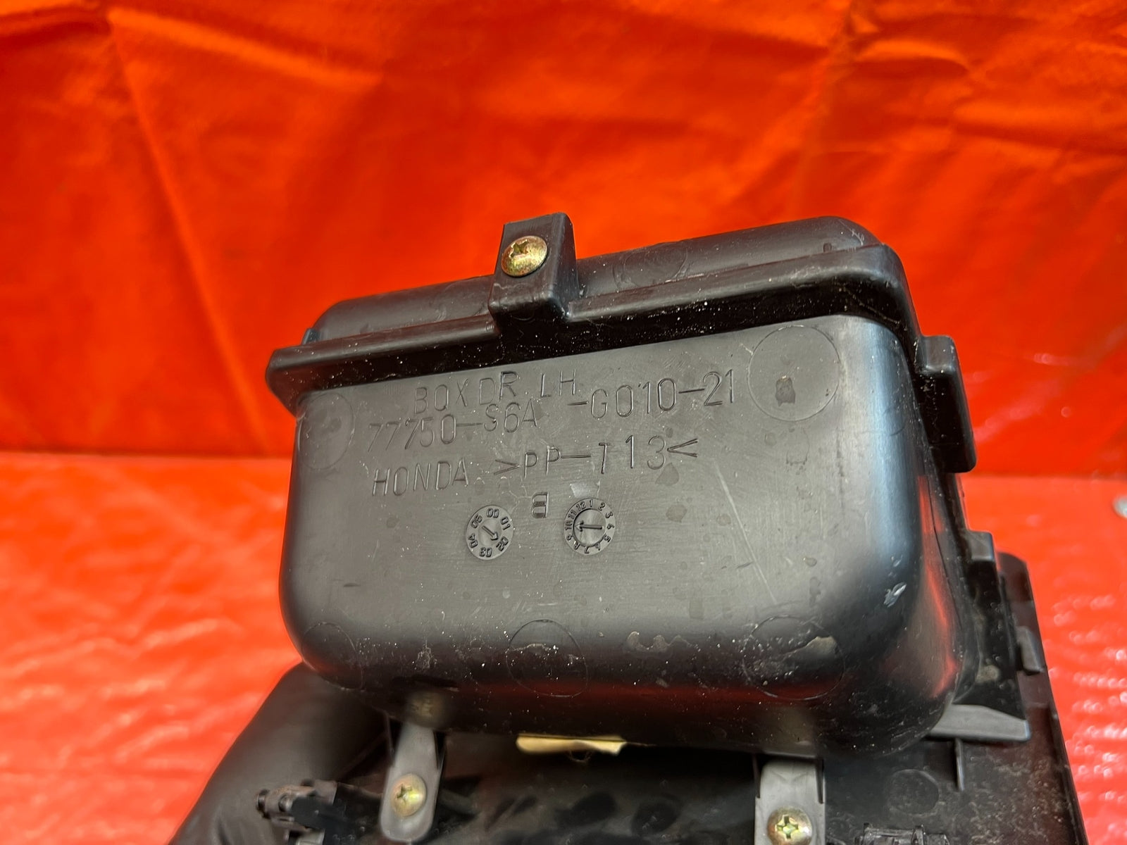 02 05 HONDA CIVIC SI EP3 HATCHBACK DASH BOARD LEFT SIDE STORAGE POCKET   OEM 1769