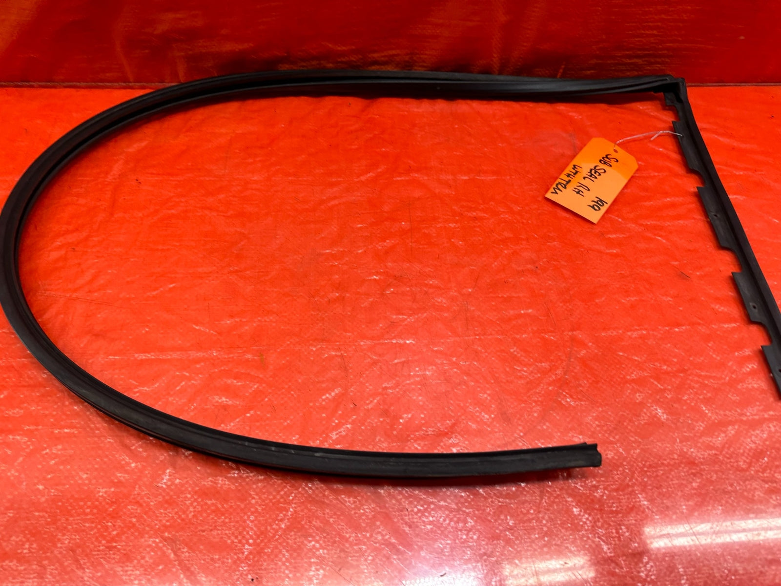 92 95 HONDA CIVIC COUPE & HATCH   RIGHT PASSENGER DOOR GLASS SUB SEAL   OEM #1998