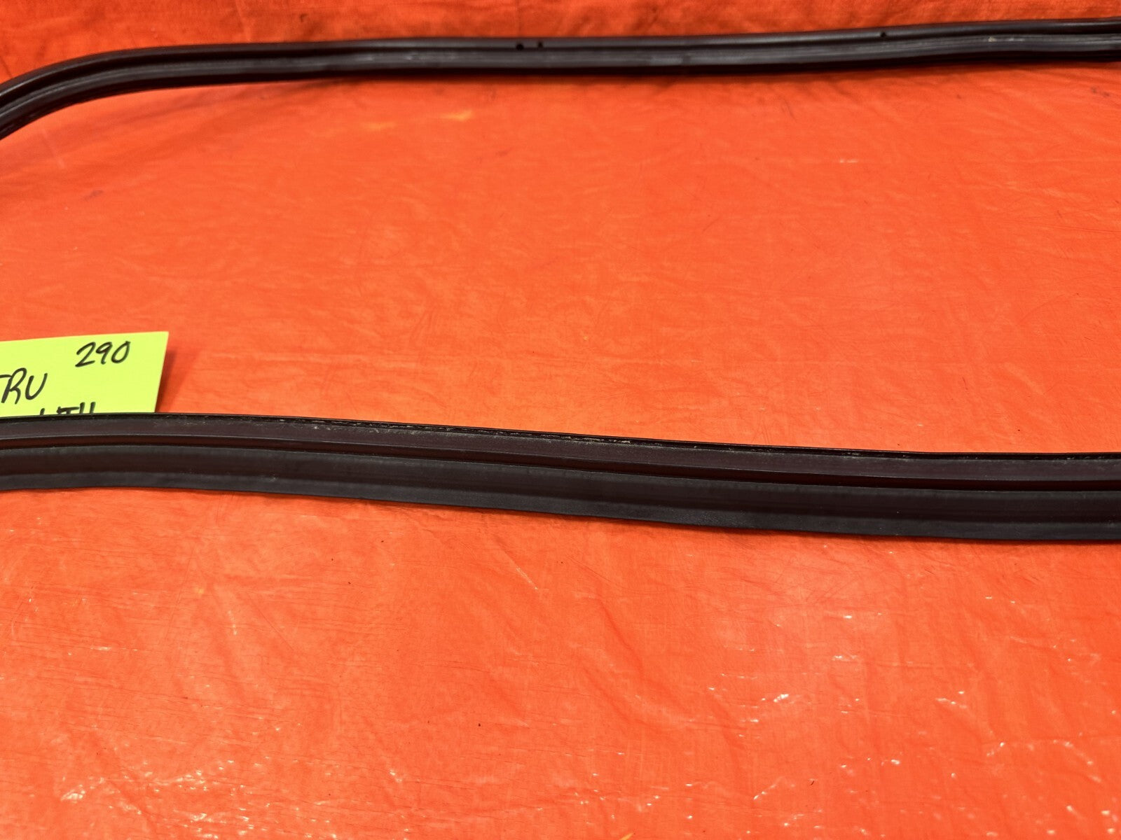 00 09 HONDA S2000   REAR TRUNK WEATHER STRIP GASKET SEAL   OEM FACTORY #29012