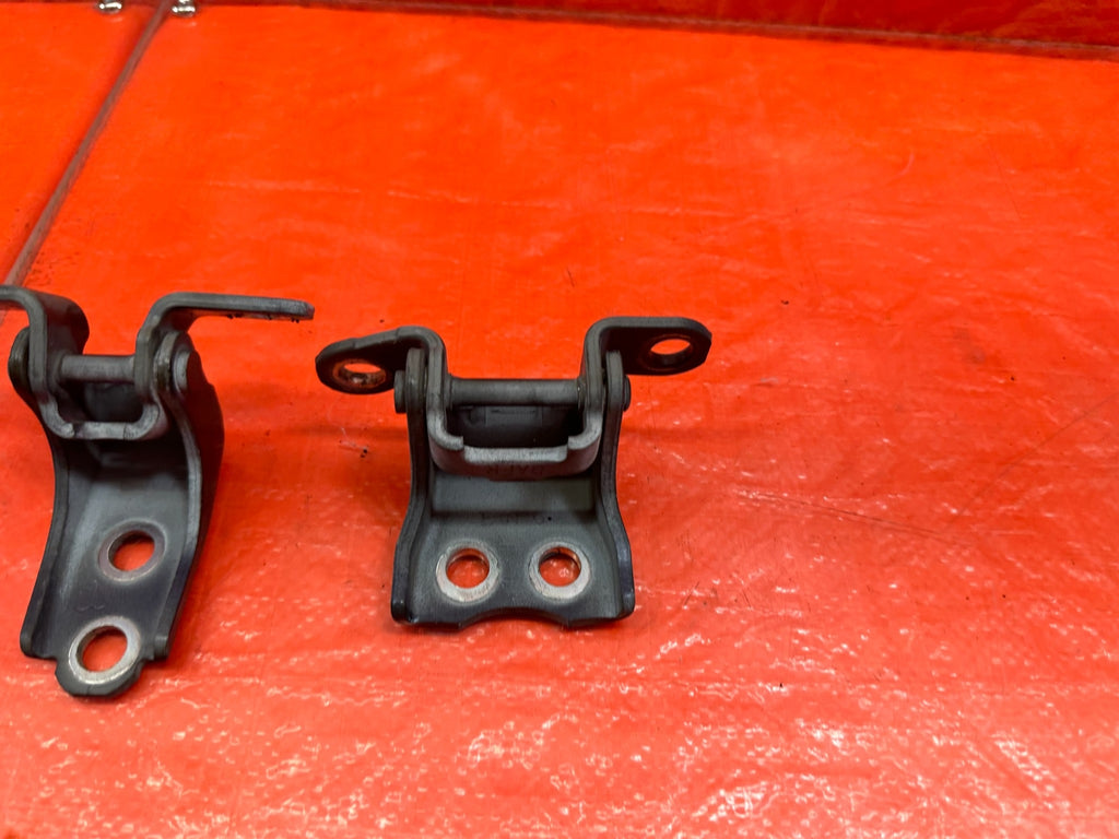 04 08 ACURA TSX   PASSENGER RIGHT FRONT DOOR HINGE SET UPPER LOWER   OEM #1964